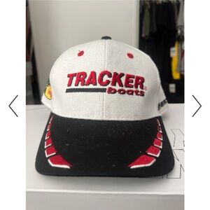 Bass pro shops tracker boat hat